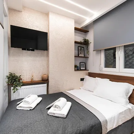 Pdeluxe Next To Navarinou Appartamento