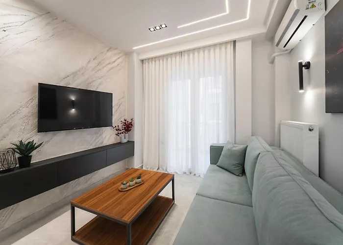 Pdeluxe Next To Navarinou Апартаменты