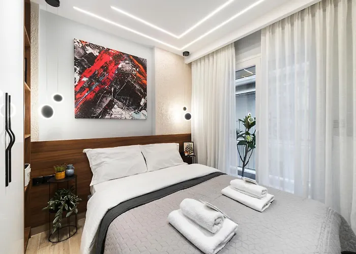 Апартаменты Pdeluxe Next To Navarinou