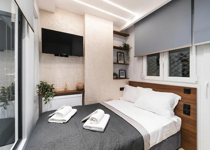 Pdeluxe Next To Navarinou Апартаменты